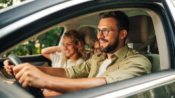 Which Is Better: App-Based Car Rentals or Local Agencies in Chennai?